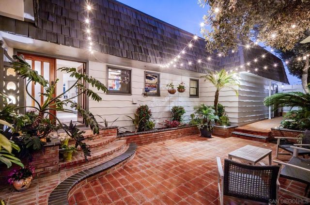 1036 Neptune Ave, Encinitas, CA 92024