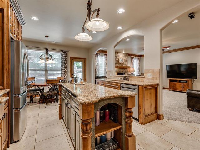 1956 Ella Court, Edmond, OK 73034