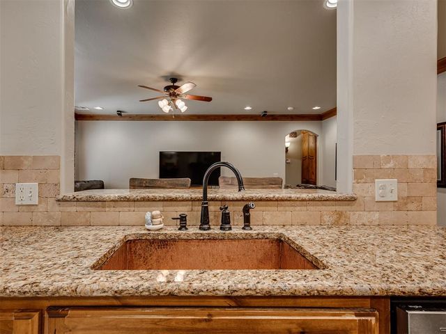 1956 Ella Court, Edmond, OK 73034
