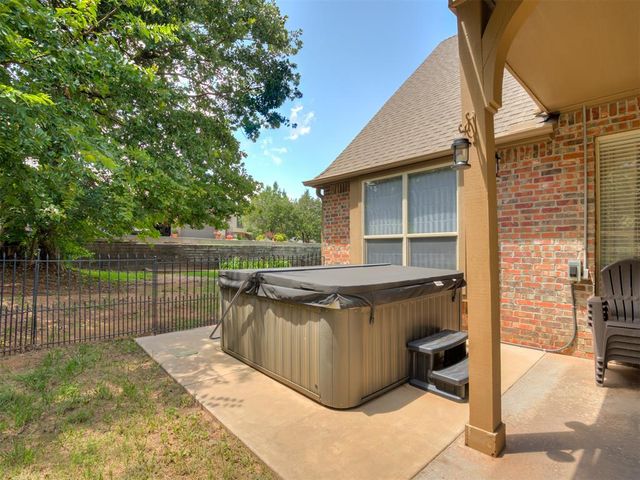 1956 Ella Court, Edmond, OK 73034