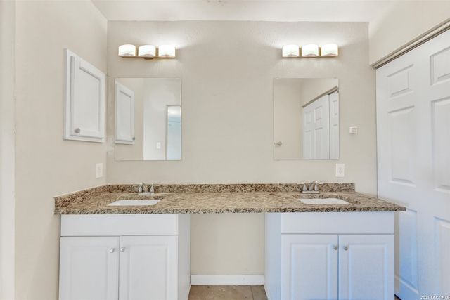 5730 SKY COUNTRY ST, San Antonio, TX 78247