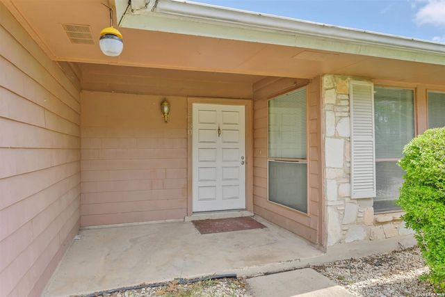 5730 SKY COUNTRY ST, San Antonio, TX 78247