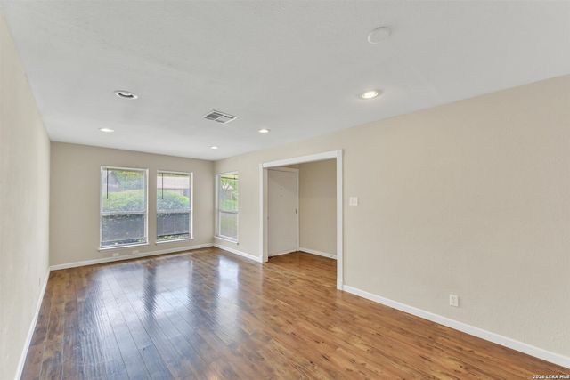 5730 SKY COUNTRY ST, San Antonio, TX 78247