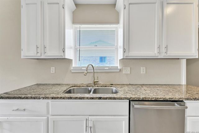 5730 SKY COUNTRY ST, San Antonio, TX 78247