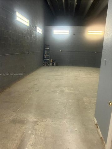 8181 NW 91st Ter, Medley, FL 33166