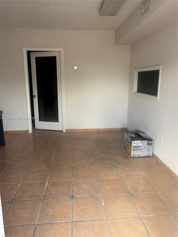 8181 NW 91st Ter, Medley, FL 33166