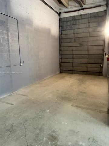 8181 NW 91st Ter, Medley, FL 33166