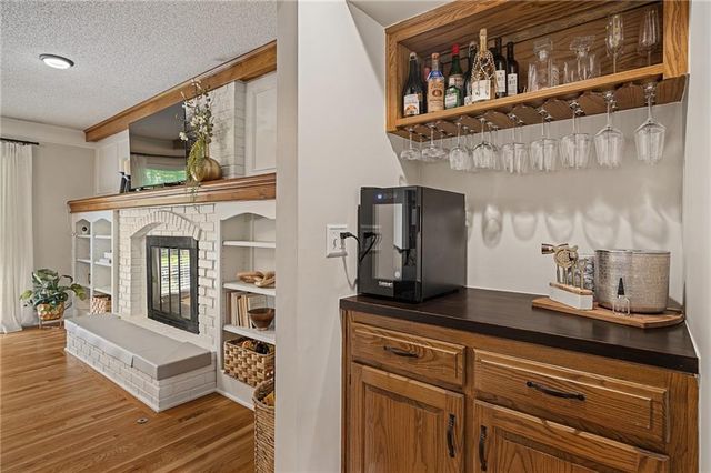9613 W 123rd Street, Overland Park, KS 66213