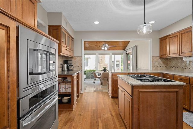 9613 W 123rd Street, Overland Park, KS 66213