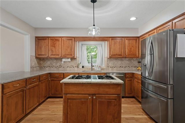 9613 W 123rd Street, Overland Park, KS 66213