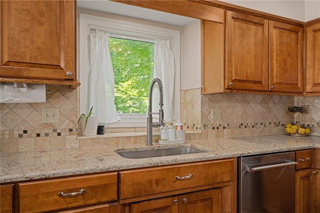 9613 W 123rd Street, Overland Park, KS 66213