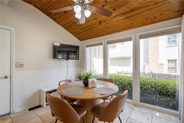 9613 W 123rd Street, Overland Park, KS 66213