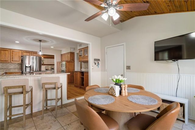 9613 W 123rd Street, Overland Park, KS 66213