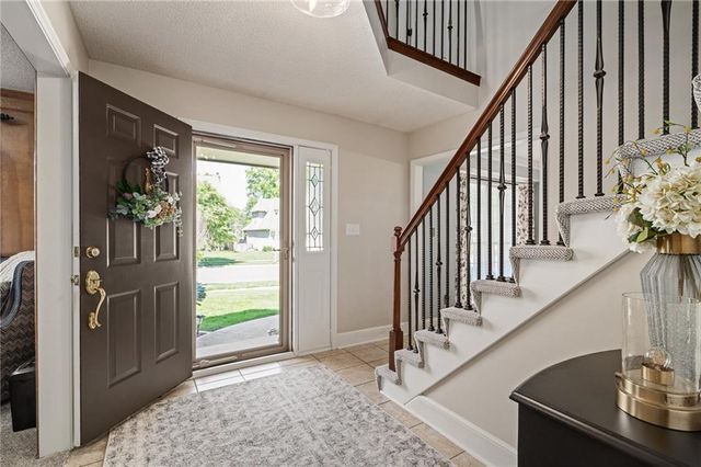 9613 W 123rd Street, Overland Park, KS 66213