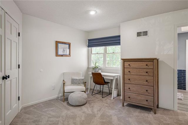 9613 W 123rd Street, Overland Park, KS 66213