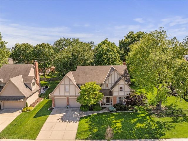 9613 W 123rd Street, Overland Park, KS 66213