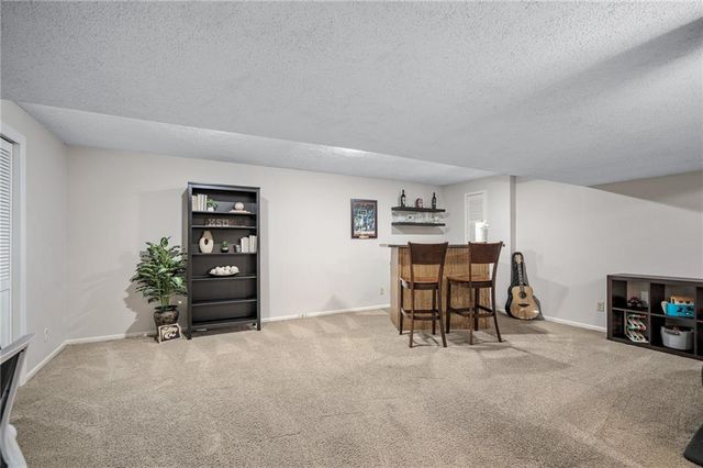 9613 W 123rd Street, Overland Park, KS 66213