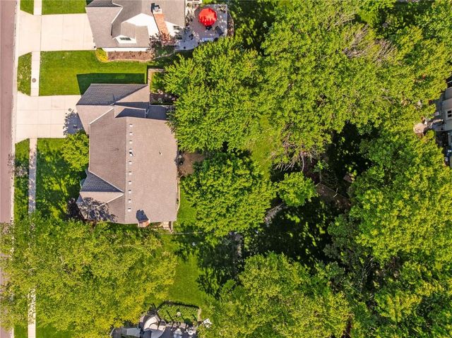 9613 W 123rd Street, Overland Park, KS 66213