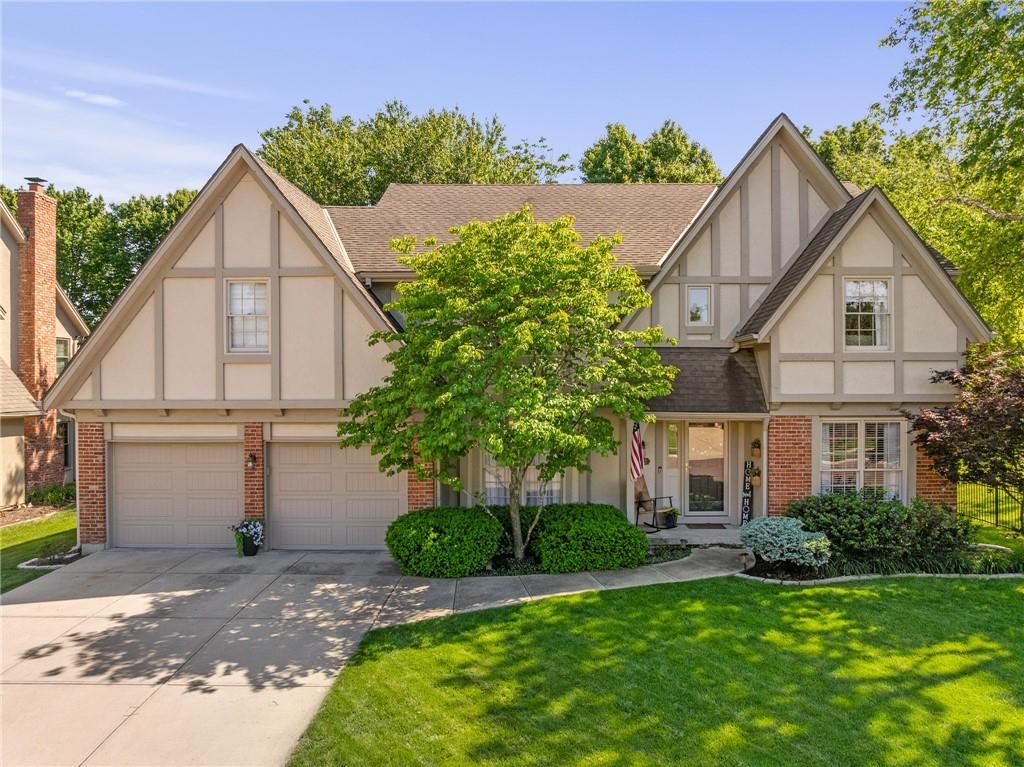9613 W 123rd Street, Overland Park, KS 66213