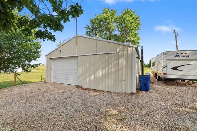 13744 Archer Road, Bonner Springs, KS 66012