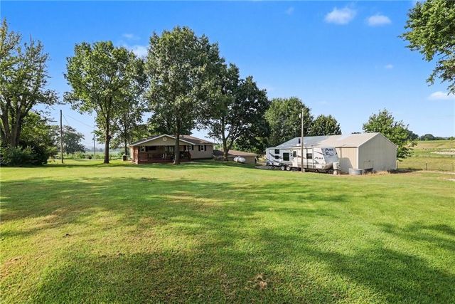 13744 Archer Road, Bonner Springs, KS 66012