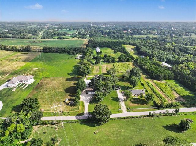 13744 Archer Road, Bonner Springs, KS 66012