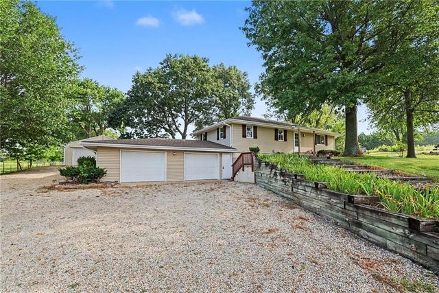 13744 Archer Road, Bonner Springs, KS 66012