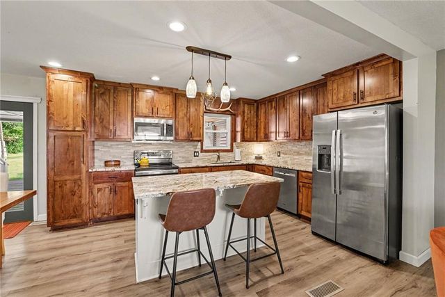 13744 Archer Road, Bonner Springs, KS 66012
