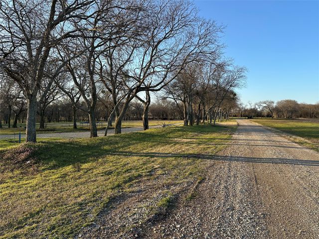 000 McConnell Road, Gunter, TX 75058