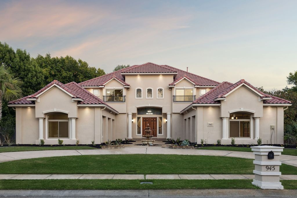 945 Deer Hollow Boulevard, Southlake, TX 76092