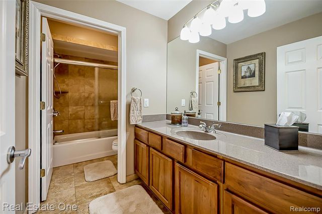 28625 Coyote Court, New Hudson, MI 48165