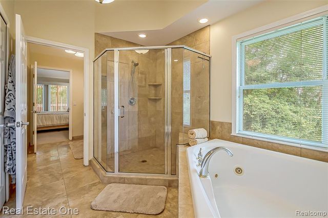 28625 Coyote Court, New Hudson, MI 48165