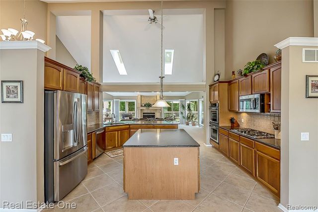 28625 Coyote Court, New Hudson, MI 48165