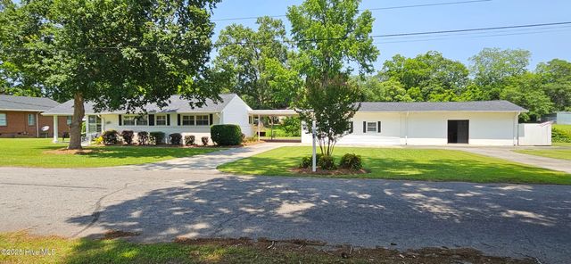301 Graham Street, Clinton, NC 28328