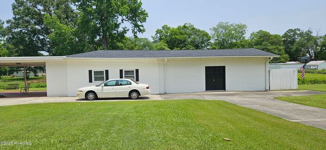 301 Graham Street, Clinton, NC 28328