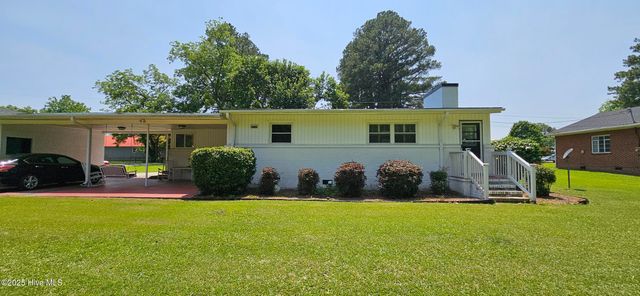 301 Graham Street, Clinton, NC 28328