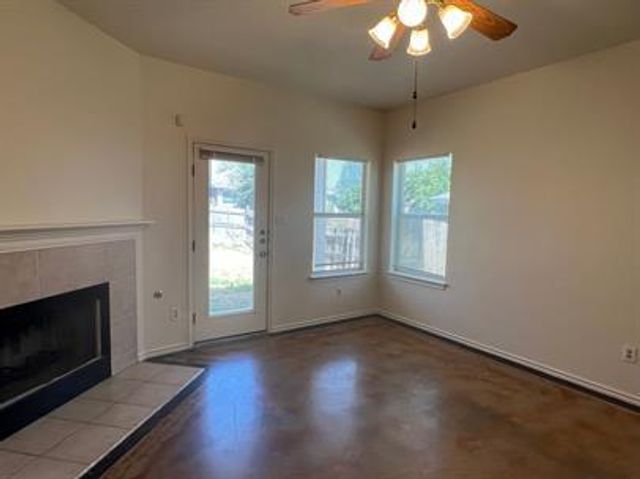 149 Maplewood North N, Kyle, TX 78640