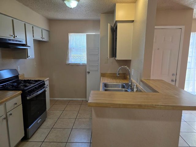 805 Sirocco DR, Austin, TX 78745