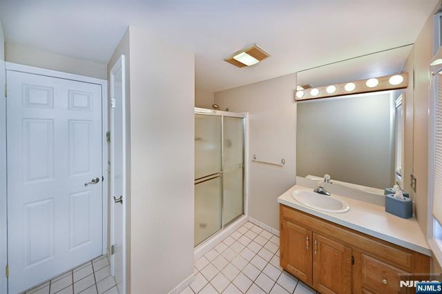 14-01 Floral Avenue, Fair Lawn, NJ 07410