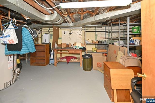 14-01 Floral Avenue, Fair Lawn, NJ 07410