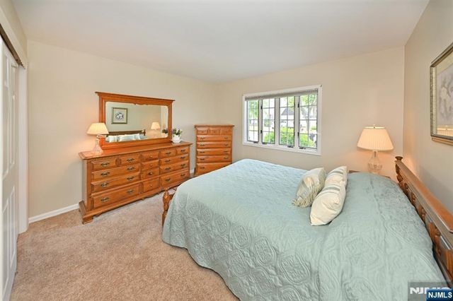 14-01 Floral Avenue, Fair Lawn, NJ 07410