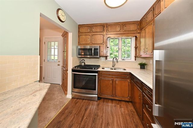 14-01 Floral Avenue, Fair Lawn, NJ 07410
