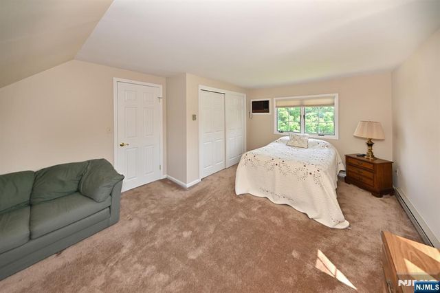 14-01 Floral Avenue, Fair Lawn, NJ 07410