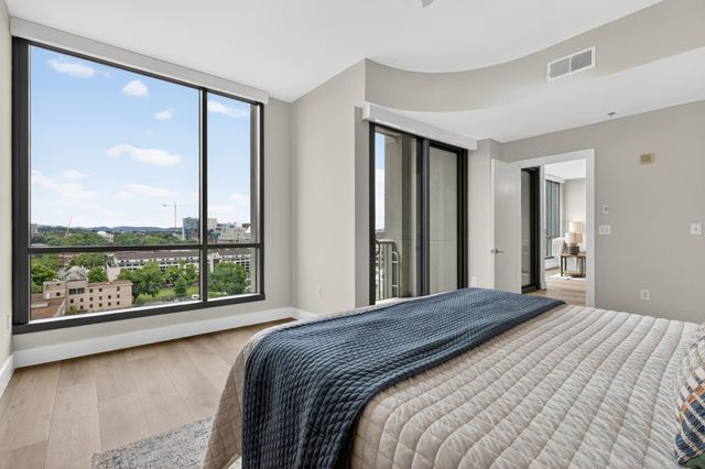 900 20th Ave S Apt 1410, Nashville, TN 37212