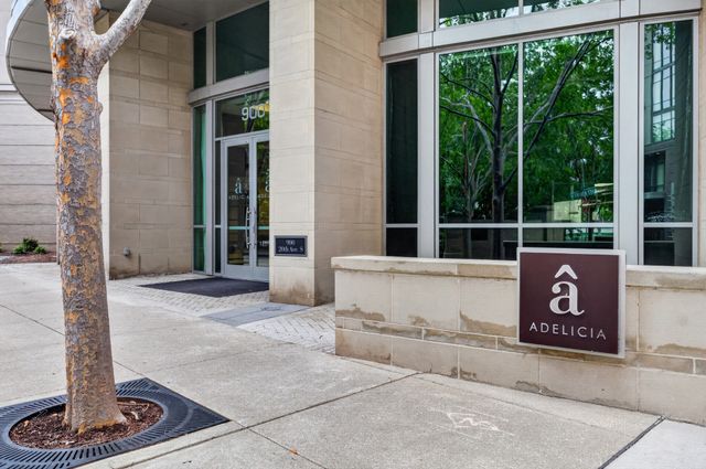 900 20th Ave S Apt 1410, Nashville, TN 37212
