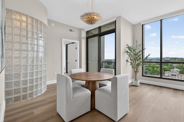 900 20th Ave S Apt 1410, Nashville, TN 37212