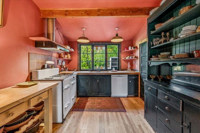 11005 Berggren Ln, Nevada City, CA 95959