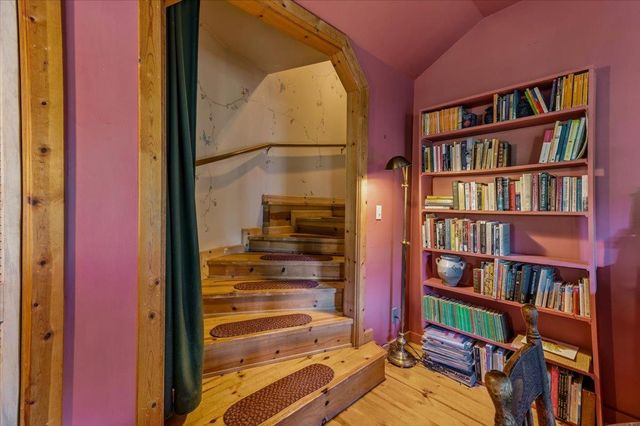11005 Berggren Ln, Nevada City, CA 95959