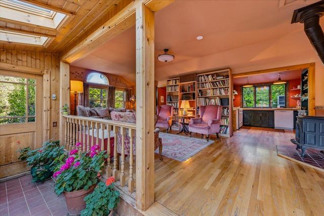 11005 Berggren Ln, Nevada City, CA 95959