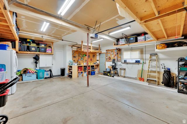 2098 E 10140 S, Sandy, UT 84092